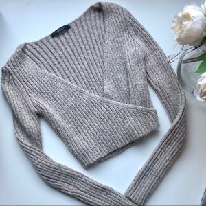 Long sleeve crop top